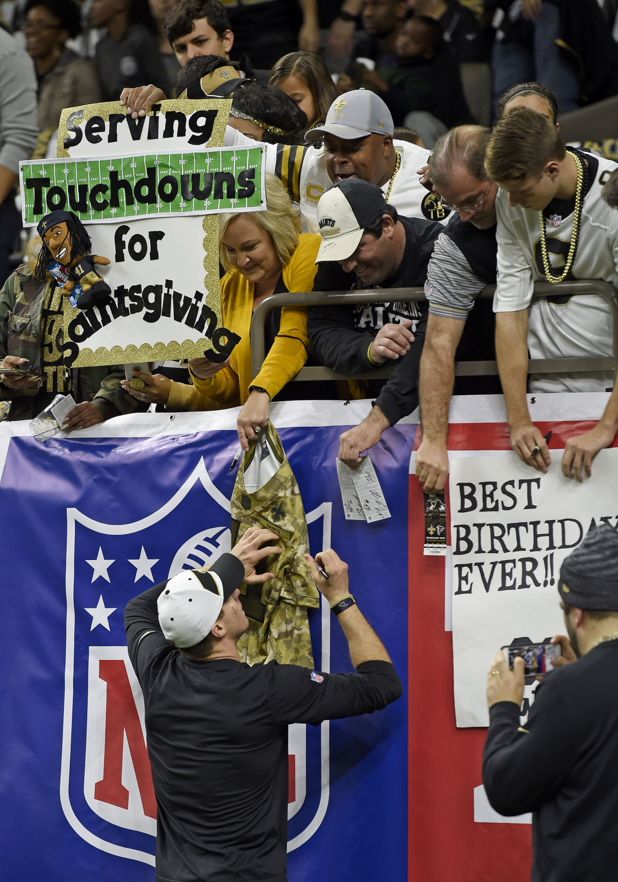 NO.saintsfalcons.112318.0011